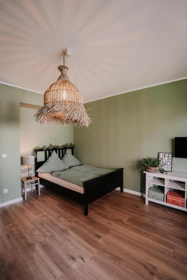 Soonwald Studio Mit Terrasse & Whirlpool Stromberg  Esterno foto